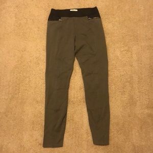 Olive zipper detail leggings